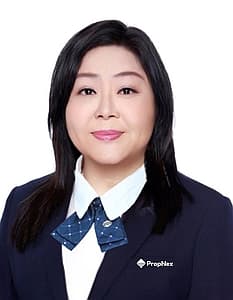 Claudia Ang