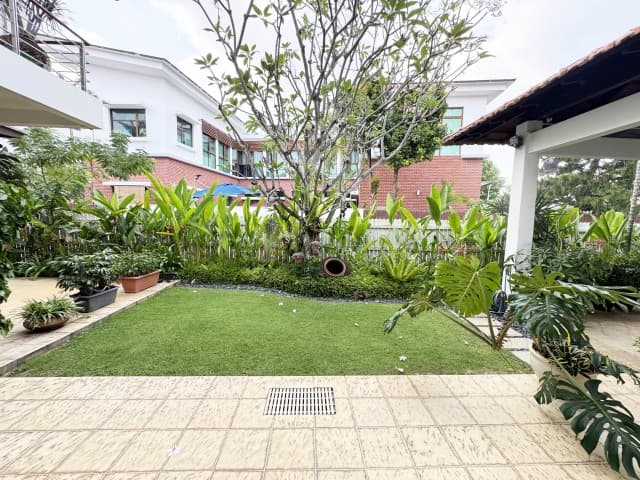 Siglap Plain