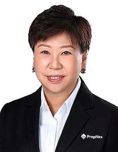 Emy Wong Y M