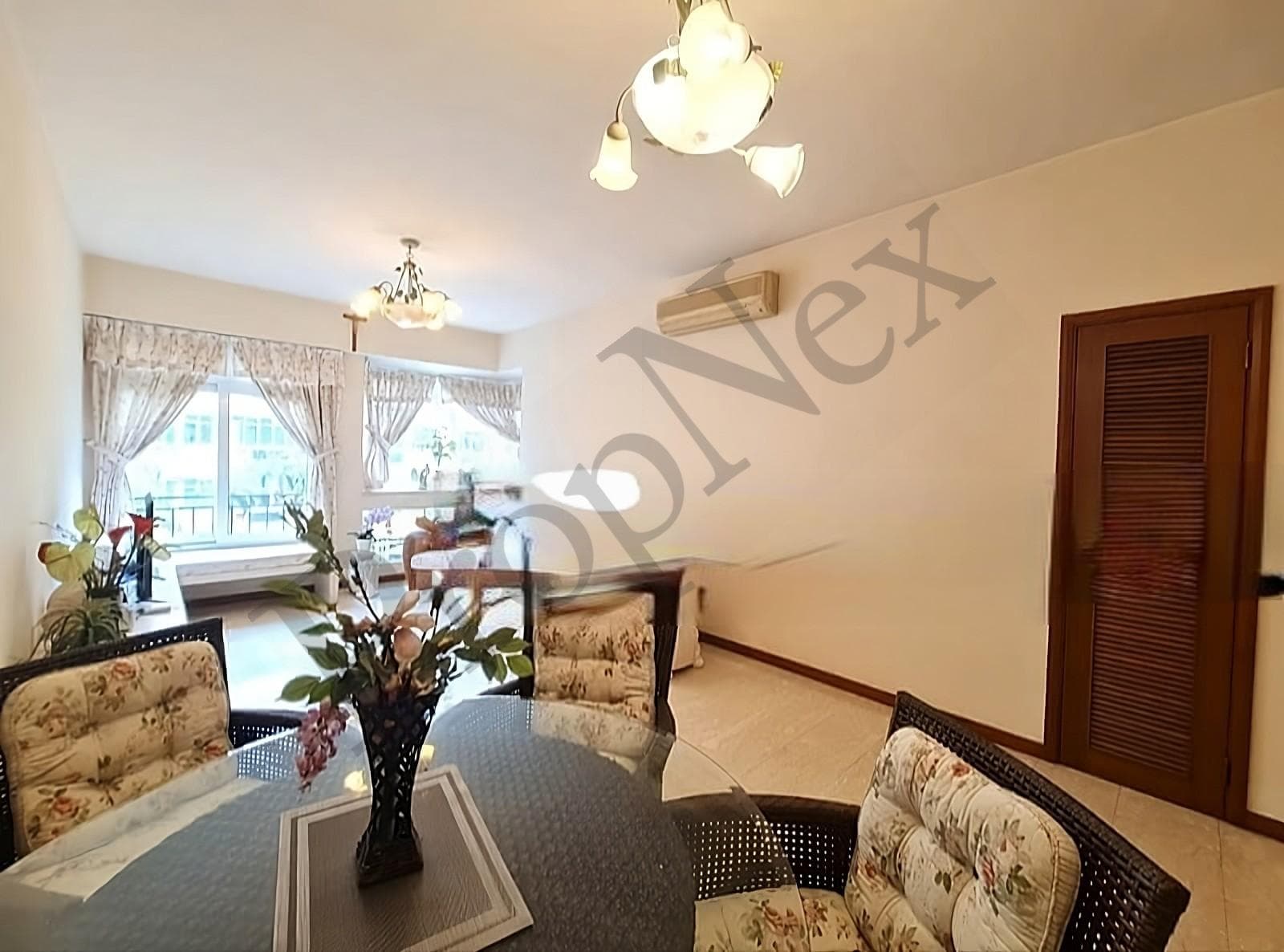 Forest Hills Condominium overview