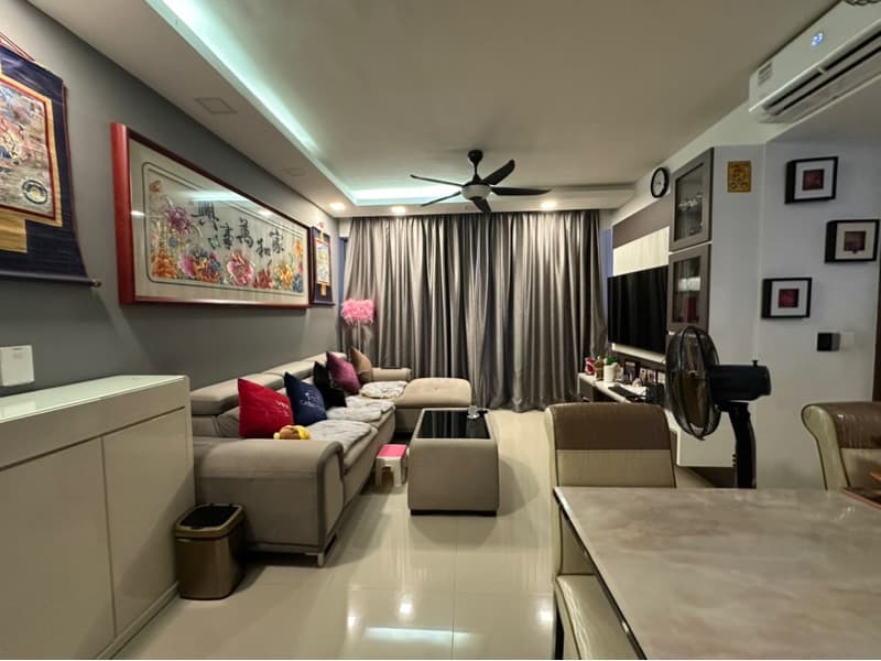 The Visionaire listing