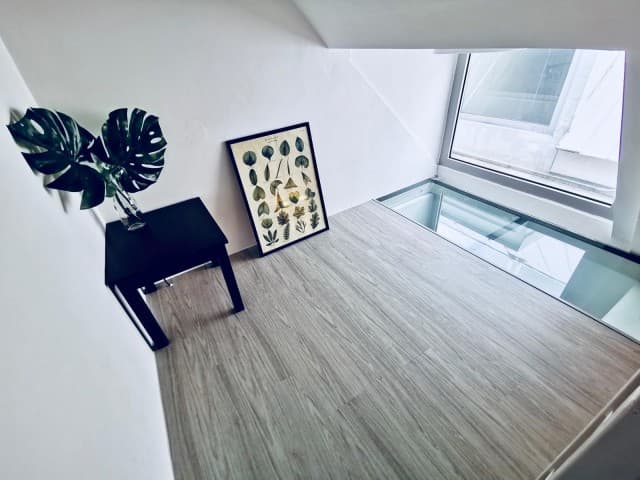 # 1 Loft