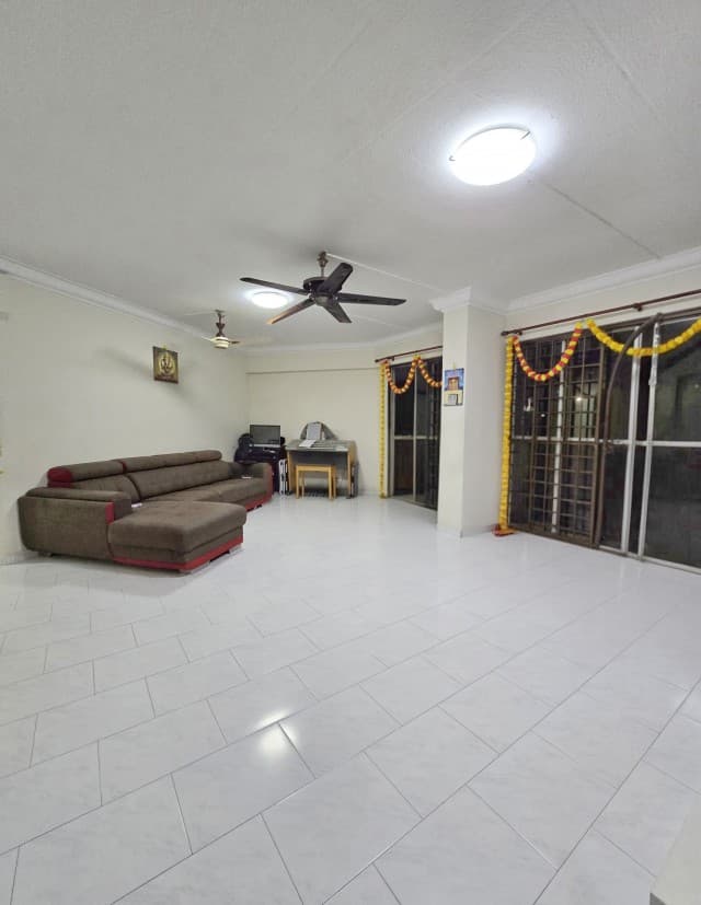452 Hougang Ave 10