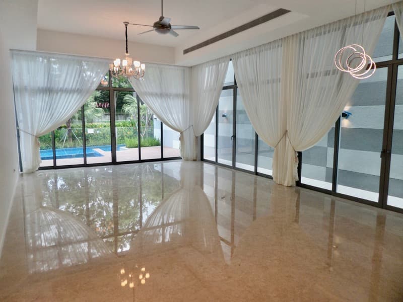 Thomson Grand listing