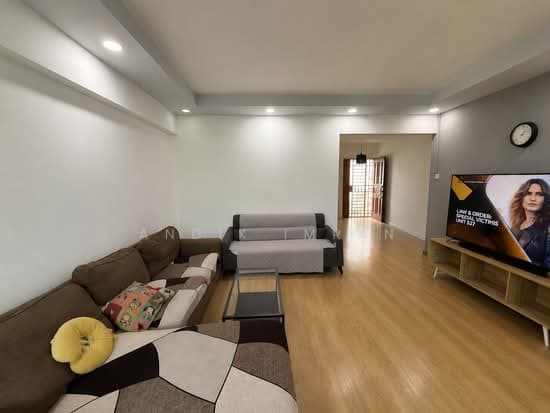 467 Admiralty Dr listing