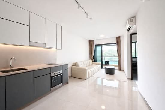 Normanton Park listing