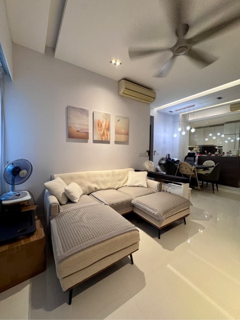 E Maison listing
