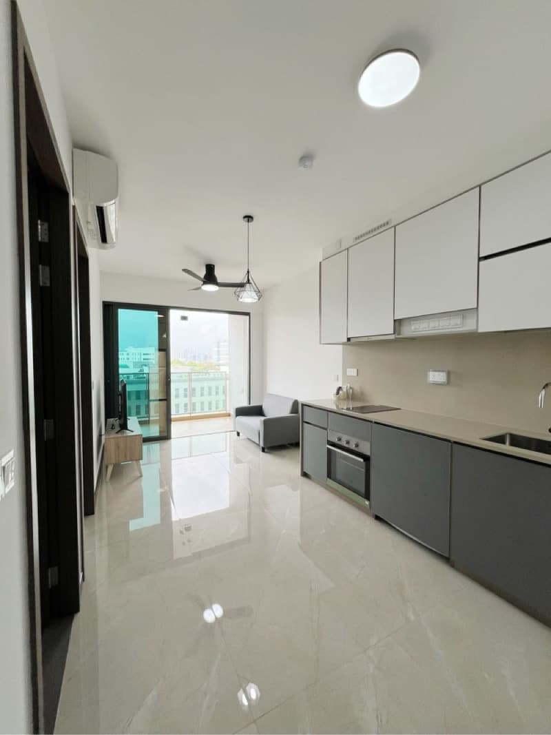 Normanton Park listing